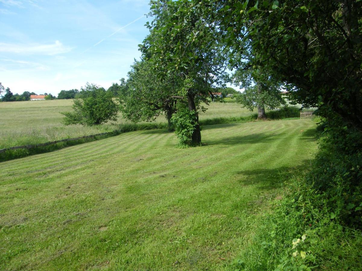 Pear Tree Gite Génis Kültér fotó